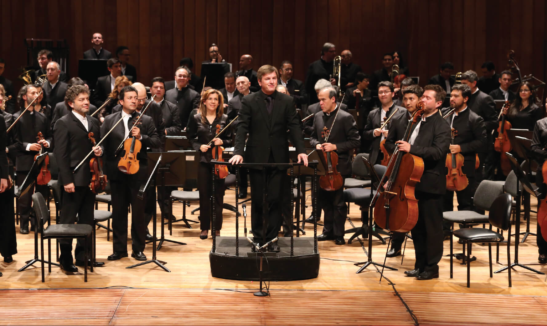 Orquesta Filarmónica de Bogotá – Director titular: Joachim Gustafsson, Suecia – Solista: Guillermo Marín, clarinete
