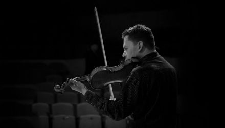 Círculo Colombiano de Música Contemporánea - Juan Carlos Higuita, violín - Colombia
