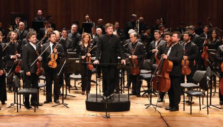 Orquesta Filarmónica de Bogotá – Director titular: Joachim Gustafsson, Suecia – Solista: Guillermo Marín, clarinete