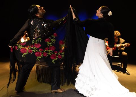 Authentic Flamenco - Presenta: Amador Rojas, España